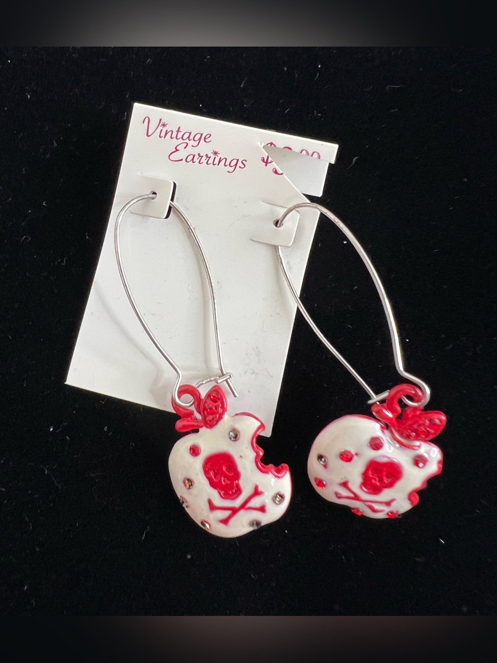 Brand New-Apple/Skull Dangle Earrings